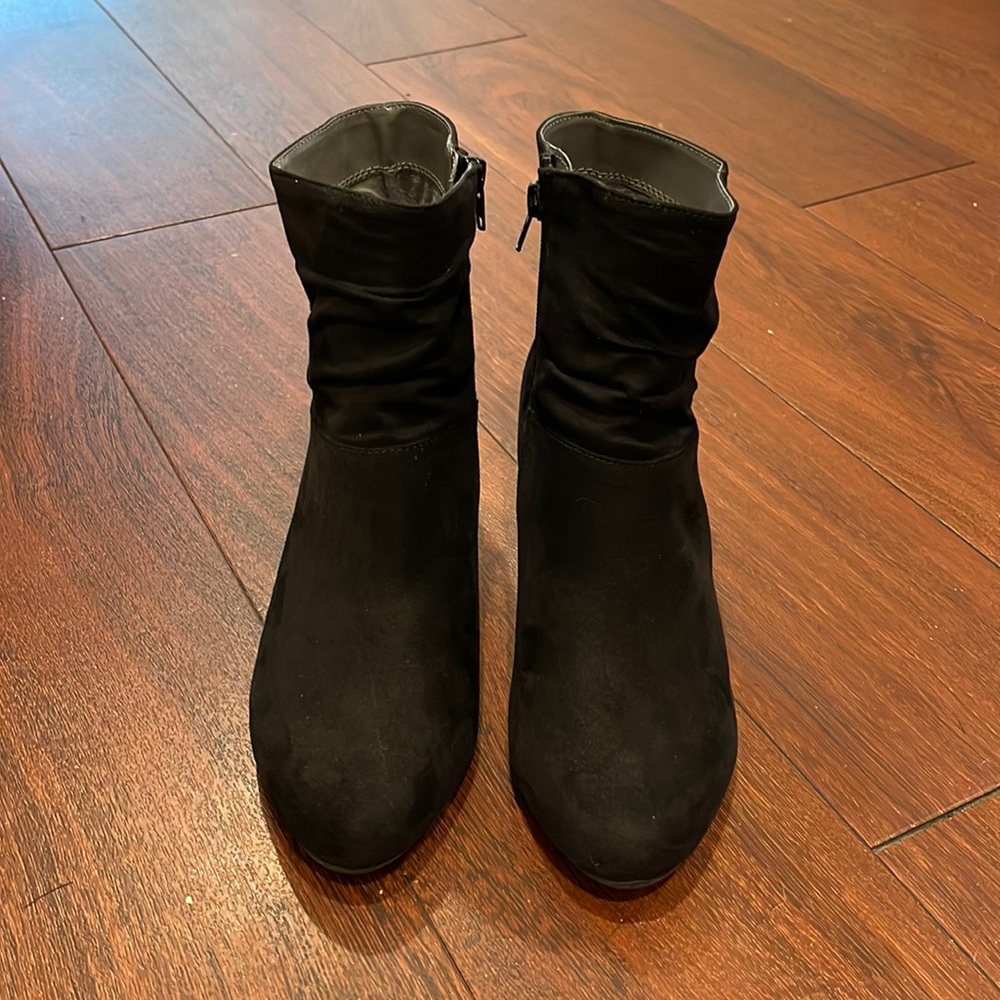 Aerosoles Boots Black Faux Suede Size 8.5